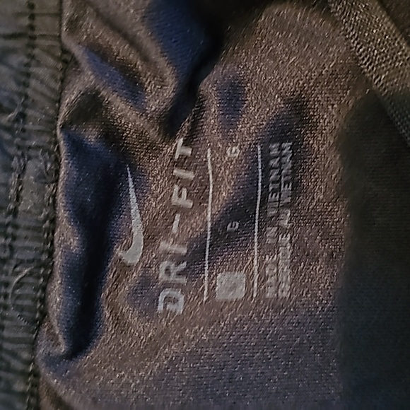 3 Nike and Under Armour shorts - Picture 3 of 6